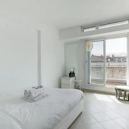 Apartment Vaugirard Lecourbe 2br Avec Balcon Paris