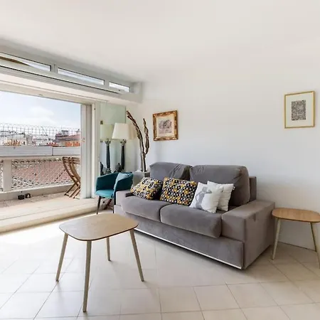 Vaugirard Lecourbe 2br Avec Balcon