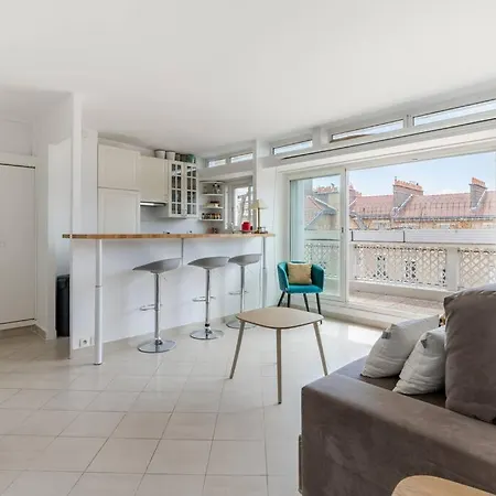 Daire Vaugirard Lecourbe 2br Avec Balcon *