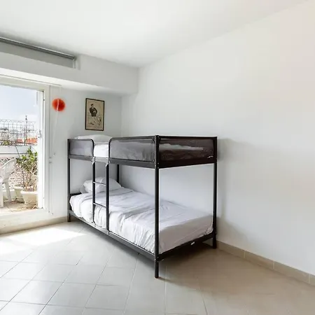 Vaugirard Lecourbe 2br Avec Balcon *